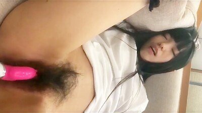 极品兔牙小表妹升学前夕，主动骑乘求哥哥开苞