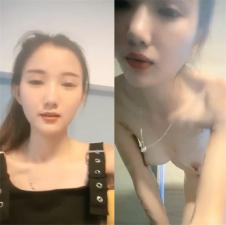 欲姐洗澡前开播自慰挑逗观众，疯狂抠穴狂收打赏！
