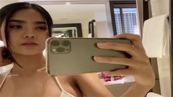 华裔辣模YanisaNoey Onlyfans私房流出，真空自慰喷水蜜穴一览无遗！