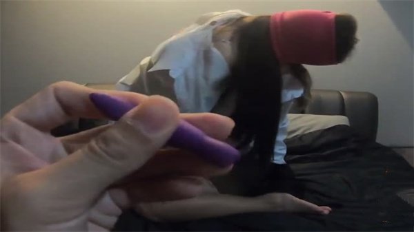 【PRD番号】壮汉激战多色小母狗 淫乱群交盛宴 多体位活塞运动实录