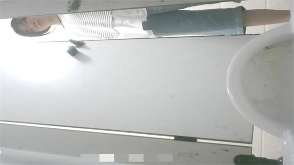 厕所偷拍新流出！全景后入第三部激情诱惑上演