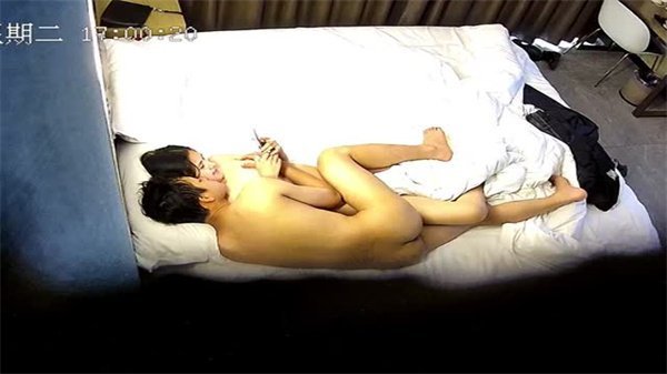 极品高颜值情侣酒店偷拍 骚女狂叫被男友爆操到喷水