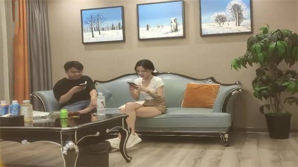 极品颜值小姐姐初次下海被狂干内射到高潮喷水！
