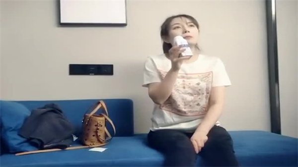 顶级颜值女神纯白诱惑，巨乳被狂揉爆操，骚穴狂吞猛烈内射！
