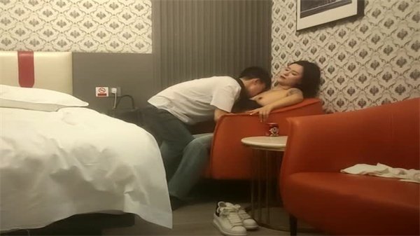探花实录 花臂网红骚货主动骑乘 瘦子哥狂操梦幻馆极品外围
